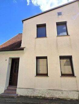 Kleines Einfamilienhaus mit Hof in zentraler Lage - Barby (Elbe)