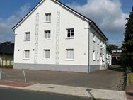 Varel-Stadt - Große,helle 3,5 Zimmer-Dachgeschoßwohnung mit Balkon (75m²) - Varel