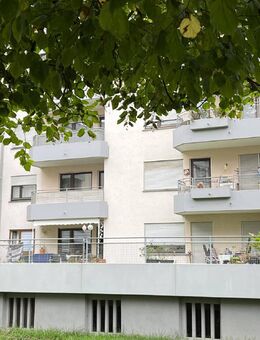 Stadtnah in Tiengen mit Terrasse und weiterem Balkon - wenige Stufen (Hochparterre) - Waldshut-Tiengen