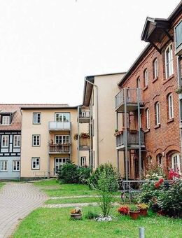 HELLE DACHGESCHOSSWOHNUNG im historischen Altstadtkern - Stralsund