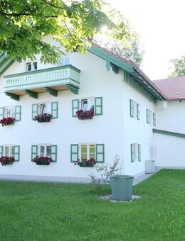 Geräumiges Bauernhaus mit Stall und Tenne; Anfragen bitte per email! - Königsdorf