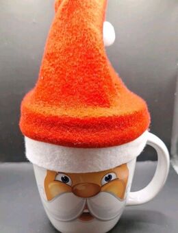Weihnachtstasse mit Mütze Kaffee /Tee Porzellan Tasse 11cm hoch 9cm breit Xmas - Essen