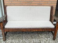 Teakholzbank mit Auflagen - Oststeinbek