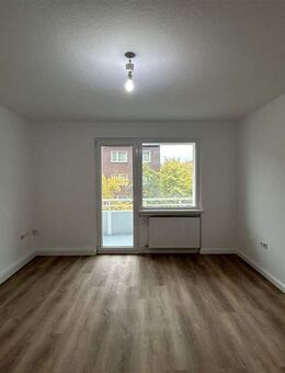 Erstbezug nach Sanierung! Moderne 3-Zi-Whg mit 2 Balkonen - Duisburg
