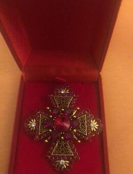 Brosche mit Box Preis mit Versand 45 Euro - Berlin