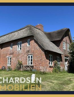Sylt zum Greifen nah! Repräsentatives, reetgedecktes Anwesen mit Weitblick - Klanxbüll