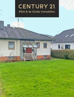 Charmante Doppelhaushälfte mit mögl. Einliegerwohnung und großem Garten - Lohra