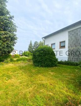 Einfamilienhaus mit großem Grundstück und Ausbaupotenzial! - Ingolstadt