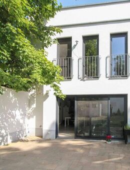 Sofort wohlfühlen: 6-Zi.-DHH mit Garten in Leipzig - Leipzig