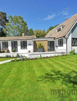 neue XXL Doppelhaushälfte mit Grundstück , Keller und großen Garten dirket in Oberasbach - Oberasbach