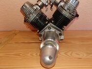 Enya 240VT - Zwei Zylinder V-Motor mit 40cm² Hubraum. Gebraucht - Läuft sehr zuverlässig. - Pattensen