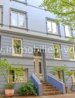 Ansprechender Altbau mit 21 Wohneinheiten in gefragter ruhiger Lage von HH-Winterhude. Abgeschlossenheitsbescheinigung. Attraktiver Innenhof. - Hamburg