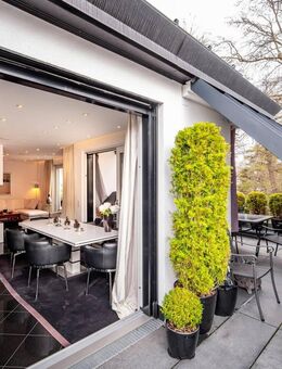 Exklusives Wohnerlebnis: Stilvolle 4-Zimmer-Wohnung mit privatem Aufzug und luxuriöser Ausstattung - München