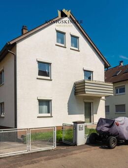 Seltene Gelegenheit in Wernau: Zweifamilienhaus mit Gartenparadies - Wernau (Neckar)