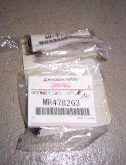 MR478263 Clip, Verkleidung-Heckabschluss Mitsubishi Grandis - Hannover Vahrenwald-List