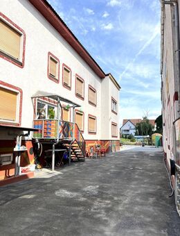 ~~ GERÄUMIGES EINFAMILIENHAUS MIT HOF UND GROßEM GARTEN ~~ - Hatzenbühl