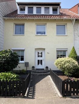 ****Großes Reihenmittelhaus mit 6 Zimmern, 3 Bädern, 2 Küchen in Bremen Farge zu verkaufen.**** - Bremen