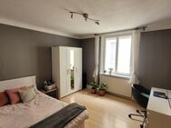 Only for Women - Zimmer mit Gästezimmer mit Wlan, Einzelbett, Waschtrockner, Mitbenützung Gästeküche und Teilung Bad/Wc - Stuttgart