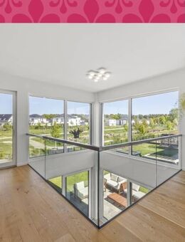 ROUSSEAU PARK LUDWIGSFELDE: VIEL RAUM, KLARE LINIEN UND SMART-HOME-SYSTEM FÜR DIE KLEINE FAMILIE - Ludwigsfelde