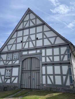 Saniertes Fachwerkhaus im historischen Ortskern von Liebenau-Niedermeiser - Liebenau (Hessen)