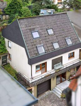 Charmantes Zweifamilienhaus mit großem Garten, zwei Wintergärten, Sauna und Ausbaupotenzial - Bühlertal