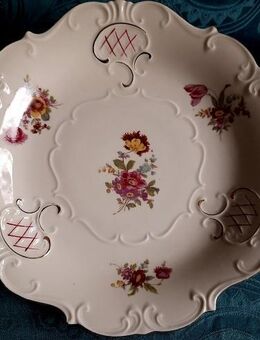 Große alte Obstschale/Kuchenteller/Zierteller mit feinem floralem Dekor - Manufaktur Steinmann Tiefenfurt - Niederfischbach