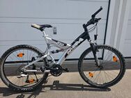 Verkaufe ein Fahrrad der Marke Univega 26Zoll 27Gang Aluminium Rahmen - Roding Zentrum