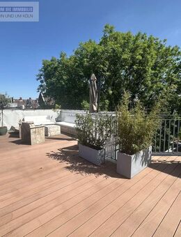 KERNSANIERTE ALTBAU DACHTERRASSEN 5 ZIMMER MAISONETTE WOHNUNG AM ERZBERGERPLATZ - Köln