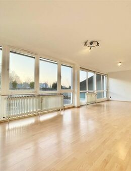 3 Zi.-Penthouse mit Weitblick und Garage: Lichtdurchflutetes Wohnen mit großer Sonnenterrasse - Passau