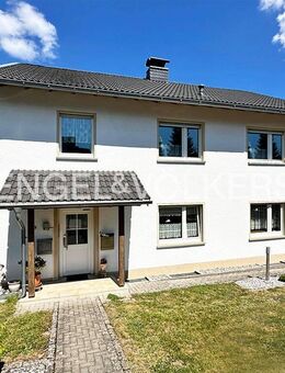 Gepflegtes Zweifamilienhaus in ruhiger Randlage - Eitelborn