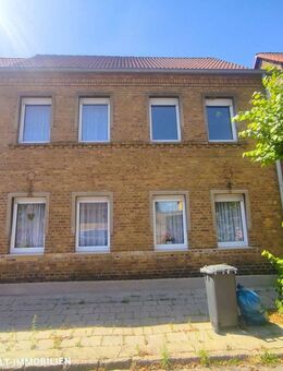 Gemütliches Einfamilienhaus | mit Hof und Garten - Bitterfeld-Wolfen