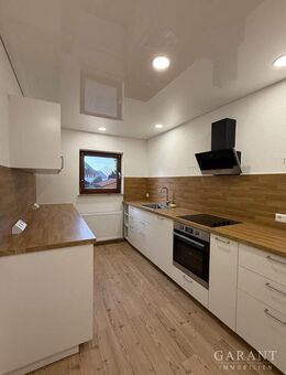 Top für Jung und Alt! Bezugsbereite, barrierearme und neu renovierte Wohnung in toller Lage! - Häusern