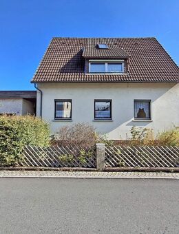 Attraktives 2-3 Familienhaus in naturnaher Lage - Stockheim (Regierungsbezirk Oberfranken)