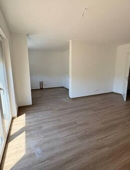 Sonniges Wohnzimmer sucht Mieter! - Storkow (Mark)