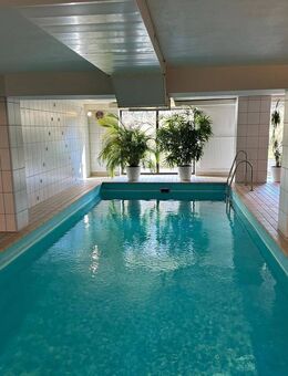Helle 4-Zimmer-Wohnung mit zwei Balkonen, Wellnessbereich in ruhiger Lage - Zirndorf