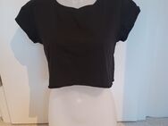 T-Shirt/ Crop Top schwarz & weiß, S/36 - Braunschweig