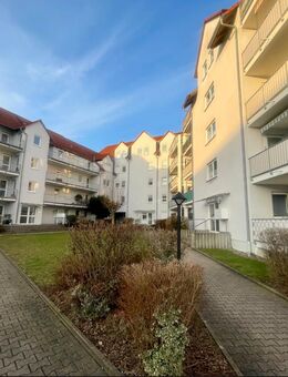 Frisch gestrichene 3-Zimmer-Wohnung mit Balkon, Aufzug und Keller in Hildburghausen! - Hildburghausen