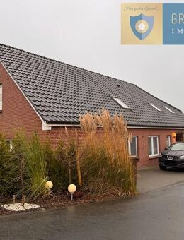 Einzigartige Gelegenheit: Modernisiertes Einfamilienhaus direkt am Wasser - Sande