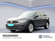 VW Tiguan, 2.0 TDI MOVE, Jahr 2023 - Salzkotten