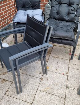 Neuwertige Gartenstühle mit sitz Kissen - Ahaus