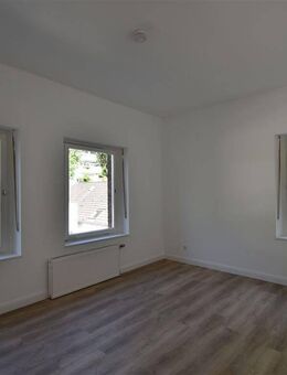 Renoviert! Bezugsfreie 2-Zimmer-Whg in V-Langenberg - Velbert
