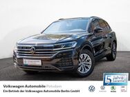 VW Touareg, 3.0 V6 TDI Connect, Jahr 2022 - Potsdam