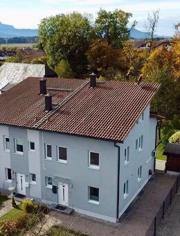 Ihr neues Zuhause in Surheim - stilvolle Doppelhaushälfte mit Garten, Terrasse und Wohlfühlambiente - Saaldorf-Surheim