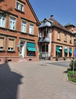 !FRÜH Immobilien:! Historisches Liebhaberstück: 3 ZKB im Zentrum von Lampertheim. - Lampertheim