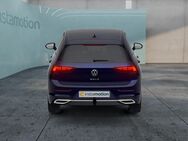 VW Golf, 1.5 TSI Style, Jahr 2021 - München