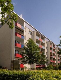 Helle 2-Zimmerwohnung mit Südbalkon - Halle (Saale)