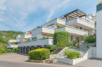 Helle 2-Zimmer Wohnung in idyllischer Lage mit großer Terrasse und einzigartigem Weitblick