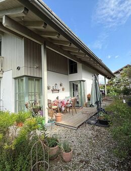 RAUM FÜRS LEBEN IM SCHÖNEN CHIEMGAU: Hauptwohnsitz plus Wohnraum für Ihre Gäste! Kontakt: 0171-2610681 - Kienberg