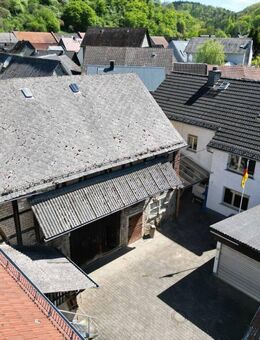 Einfamilienhaus mit idyllischem Garten - Weinbach