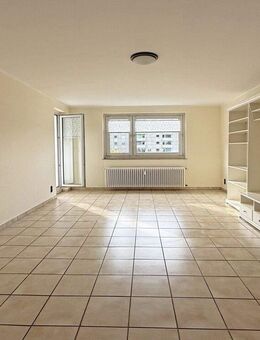 Attraktive 2,5-Zimmer-Wohnung mit zwei Balkonen - sofort bezugsfrei - Wuppertal